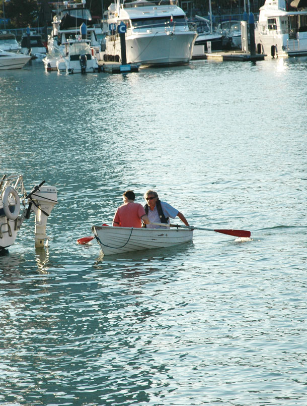 Non-lifevested row boaters Non-lifevested row boaters