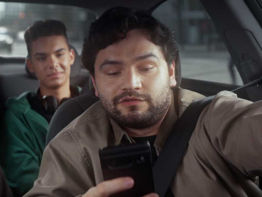 driver texting and driving